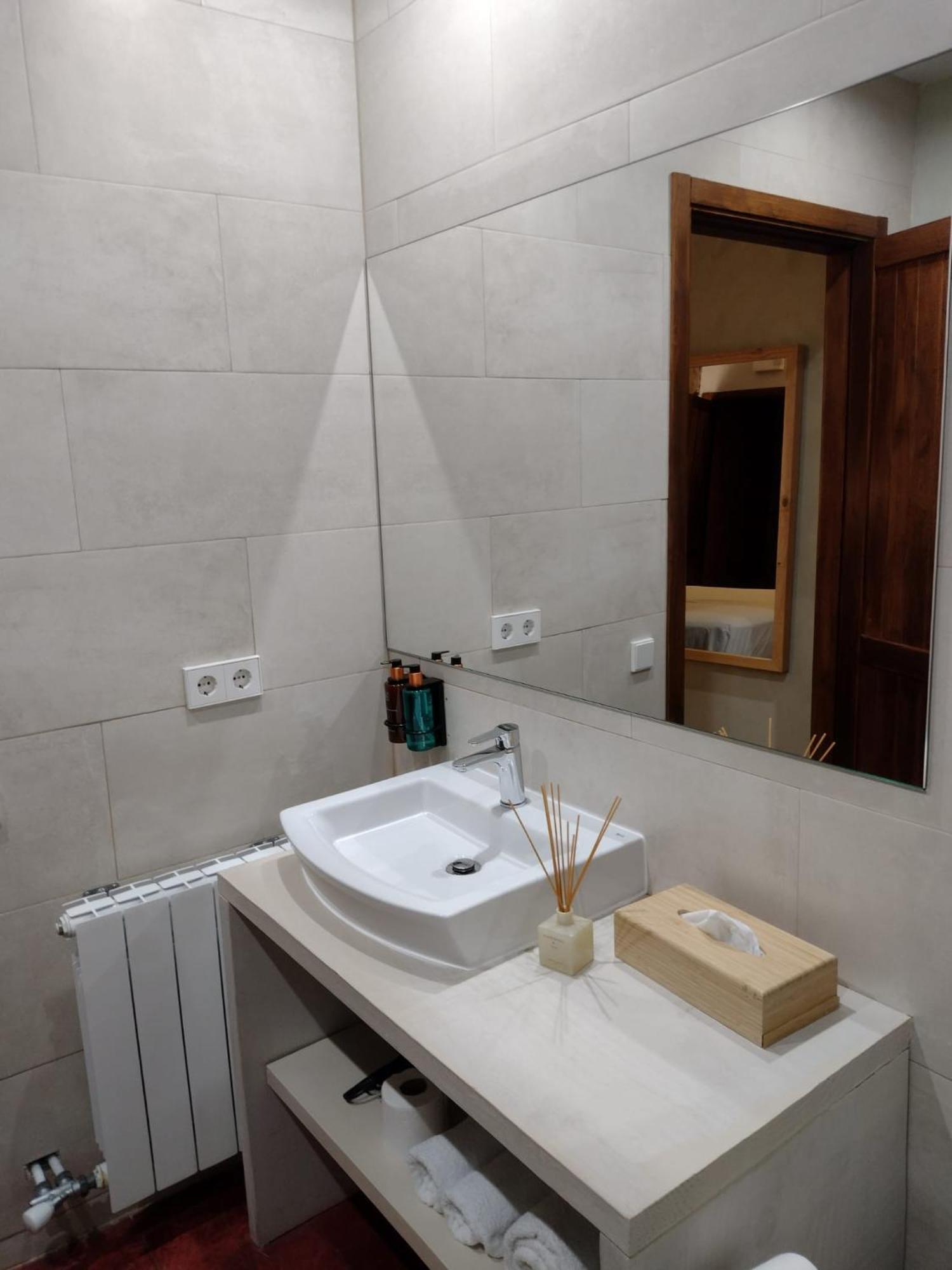Hostal De Bianya La Vall de Bianya Luaran gambar